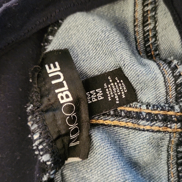 Indigo Blue maternity jeans, size medium - Picture 3 of 6